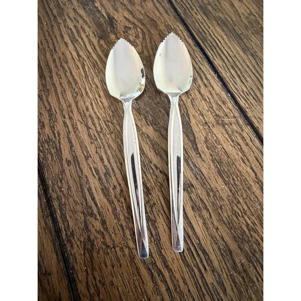 Wm. Rogers & Son Lines Grapefruit Spoons Set 2 Silver Vintage 1950s Stainless 6